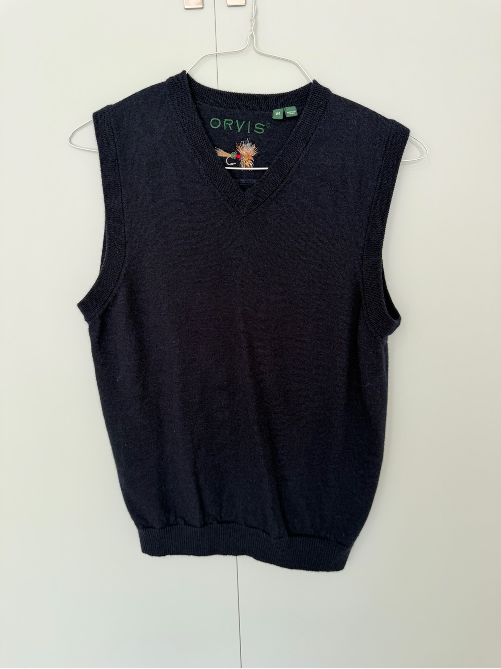 ORVIS Men’s 100% Merino Wool V-neck Sweater Vest in Navy Blue